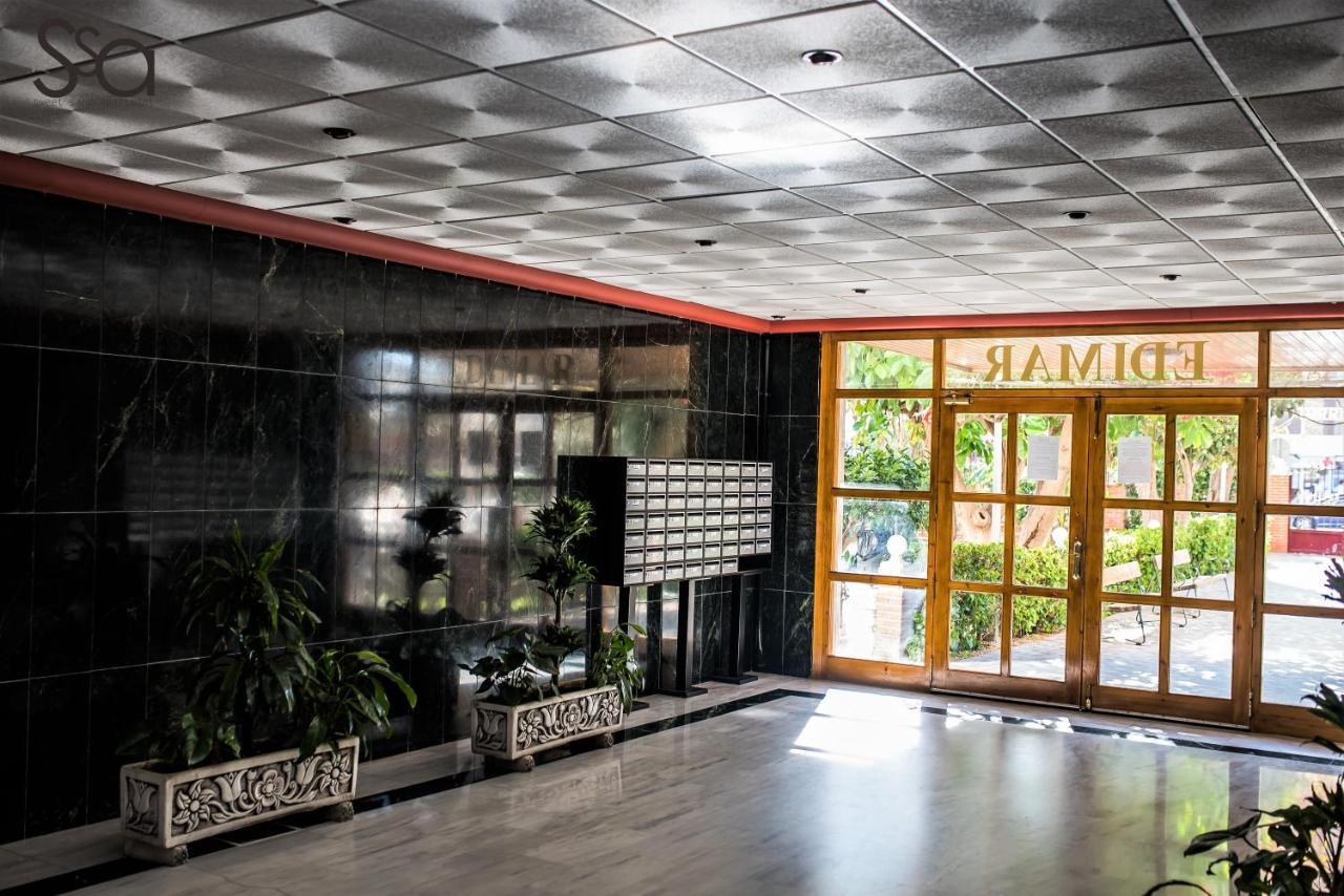 My Sweet Red Apartment بينايدورم المظهر الخارجي الصورة