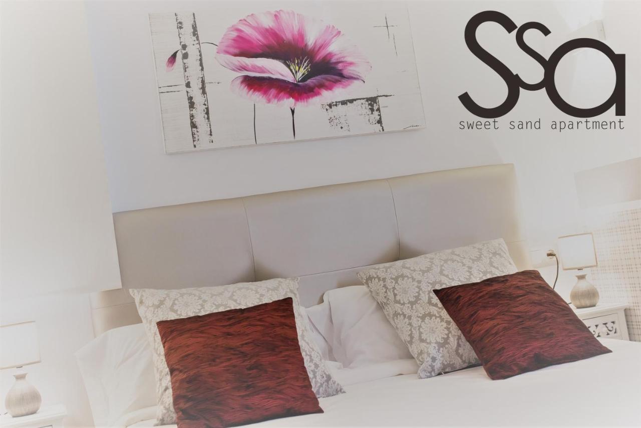 My Sweet Red Apartment بينايدورم المظهر الخارجي الصورة