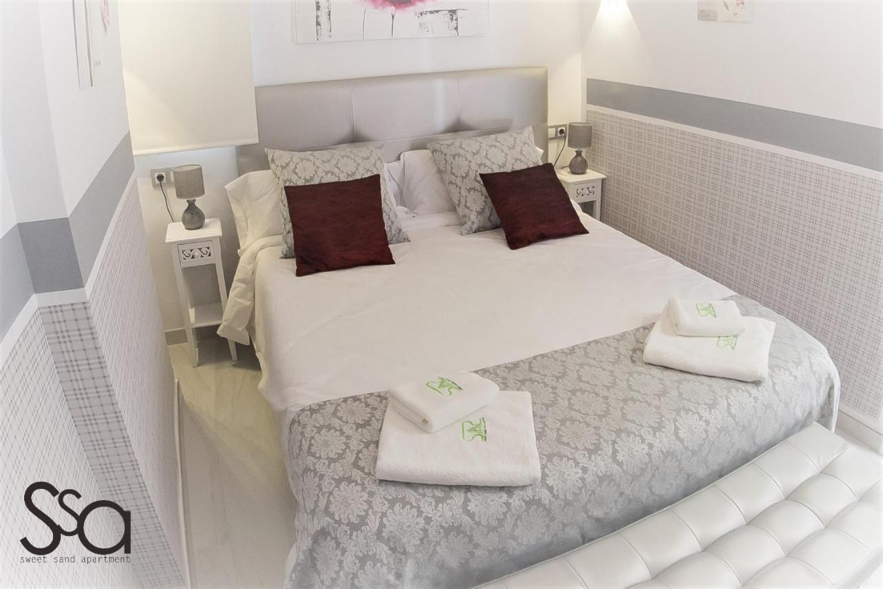 My Sweet Red Apartment بينايدورم المظهر الخارجي الصورة